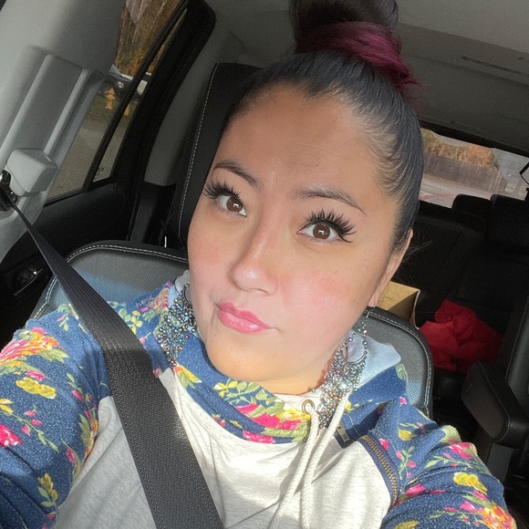 Meet your Posher, Sabrina - Picture 1 of 1